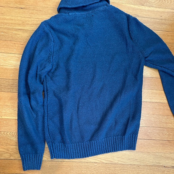 Men’s Abercrombie Sweater - Picture 3 of 3